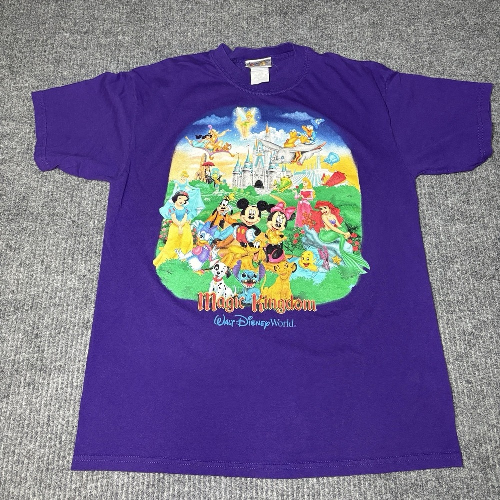 2002 Walt Disney World Magic Kingdom Rare Purple Shirt Size M